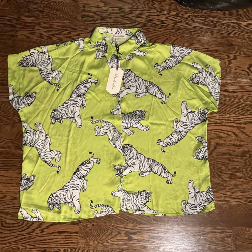 Vine and Love Neon green Tiger top NWT - Picture 5 of 11